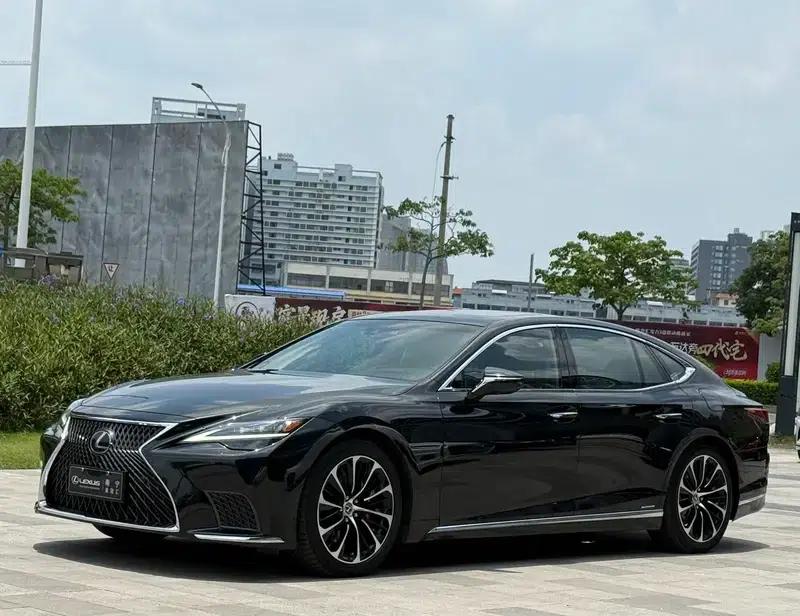 Lexus LS 500h Executive Edition 2021 — миниатюра 1