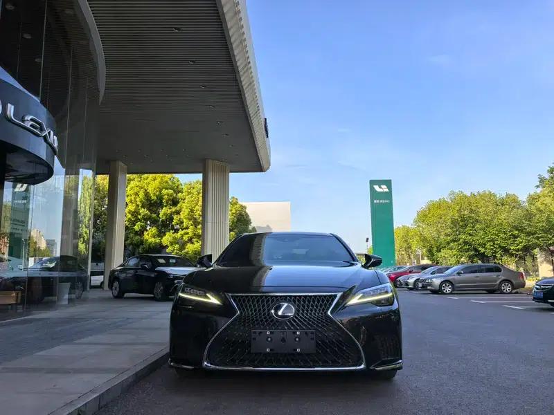 Lexus LS 2021 500h Premium Edition — миниатюра 2