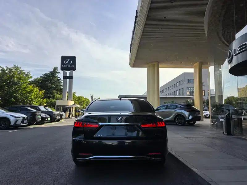 Lexus LS 2021 500h Premium Edition — миниатюра 6