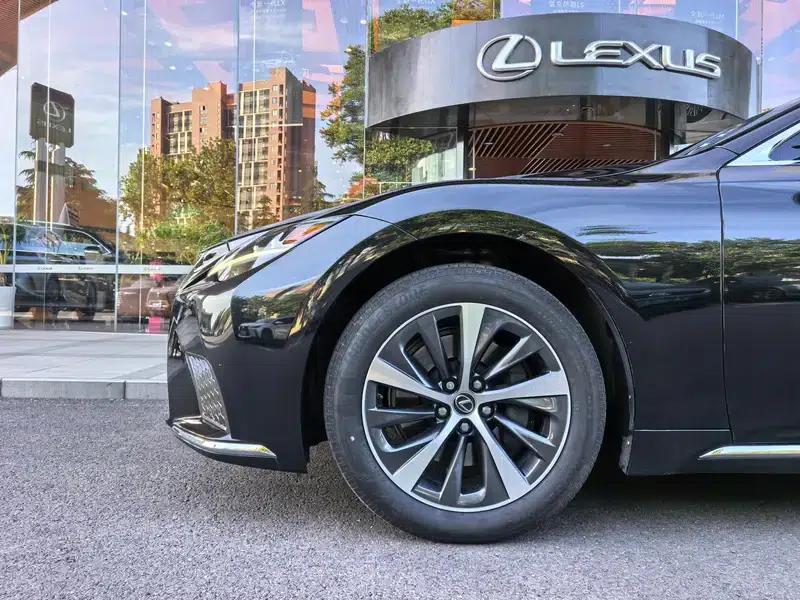 Lexus LS 2021 500h Premium Edition — миниатюра 10