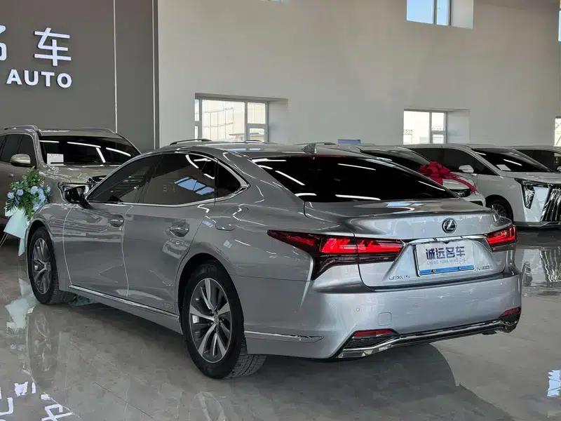 Lexus LS 2021 500h Premium Edition — миниатюра 4