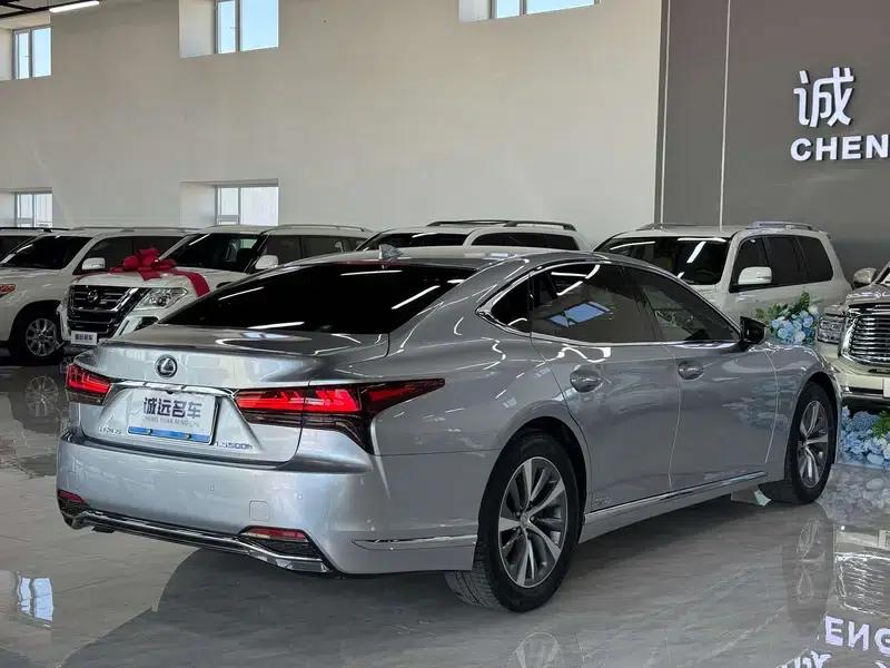 Lexus LS 2021 500h Premium Edition — миниатюра 6