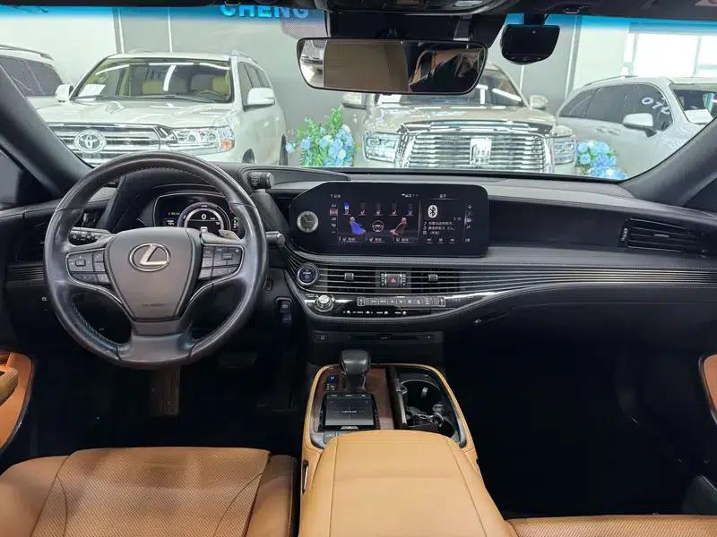 Lexus LS 2021 500h Premium Edition — миниатюра 7