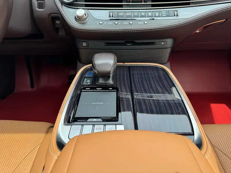 Lexus LS 2018 350 Premium Edition (China VI Emission Standard) — миниатюра 8