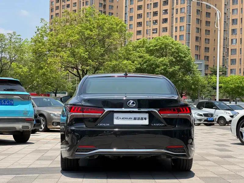 Lexus LS 2020 500h Executive Edition (China VI Emission Standard) — миниатюра 5