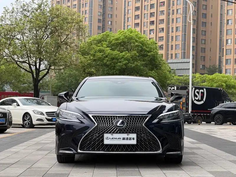 Lexus LS 2018 500h Executive Edition (China VI Emission Standard) — миниатюра 2