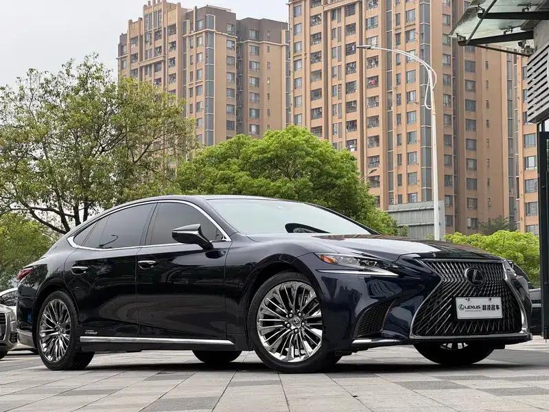 Lexus LS 2018 500h Executive Edition (China VI Emission Standard) — миниатюра 3