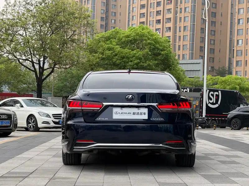 Lexus LS 2018 500h Executive Edition (China VI Emission Standard) — миниатюра 5