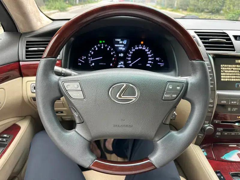 Lexus LS 2007 4.6L Automatic Luxury Extended Wheelbase — миниатюра 16