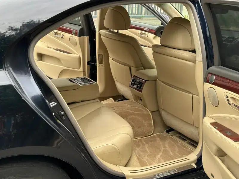 Lexus LS 2007 4.6L Automatic Luxury Extended Wheelbase — миниатюра 23