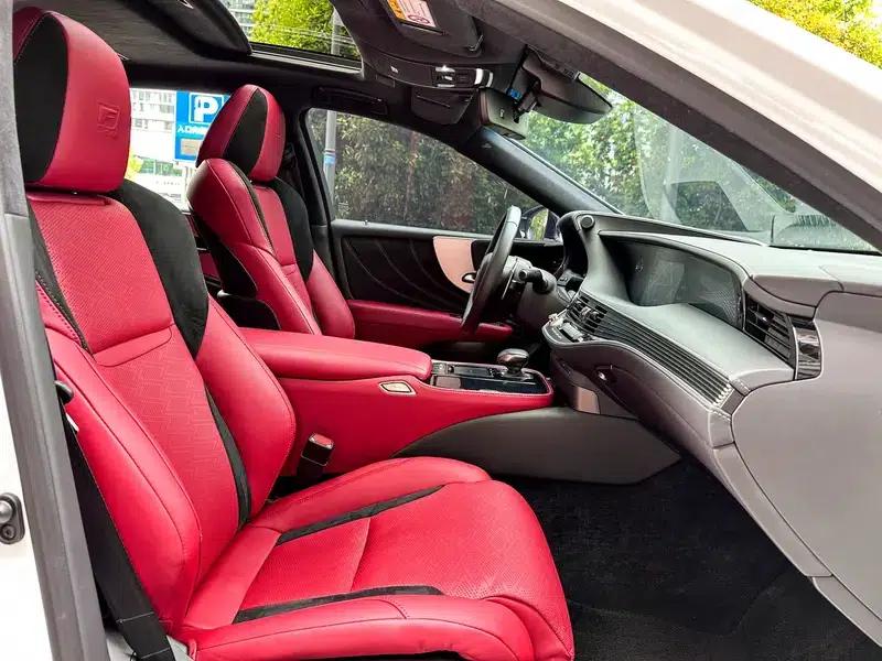 Lexus LS 2020 500h F SPORT (China VI Emission Standard) — миниатюра 18
