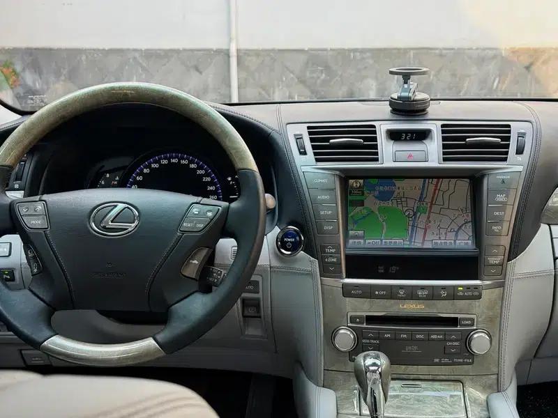 Lexus LS 2010 600hL — миниатюра 15