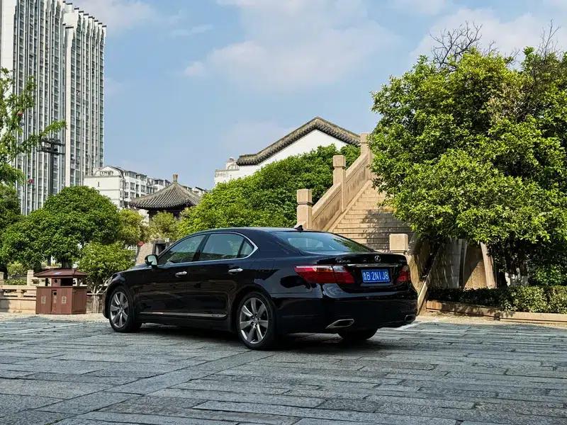 Lexus LS 2010 600hL — миниатюра 3
