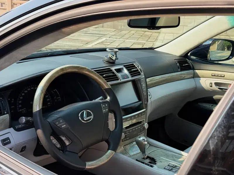 Lexus LS 2010 600hL — миниатюра 27