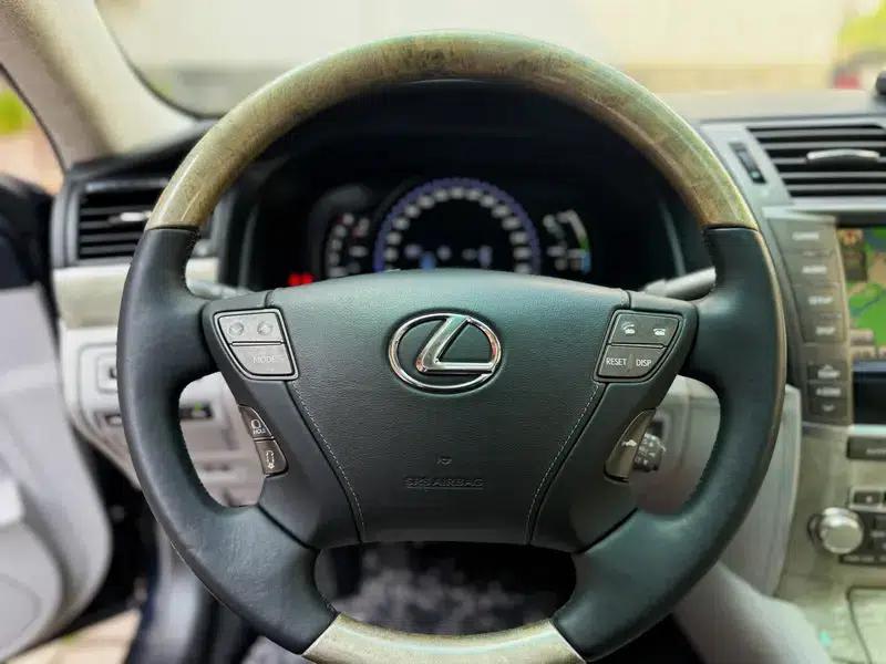 Lexus LS 2010 600hL — миниатюра 29