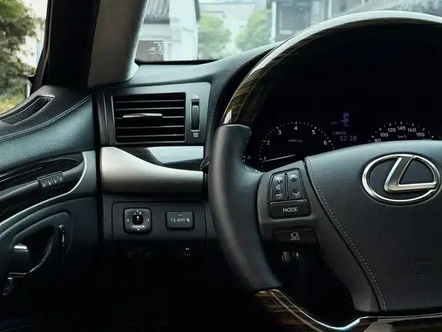 Lexus LS 2016 460L Luxury Edition — миниатюра 20