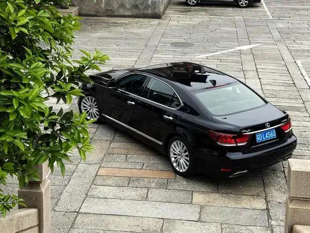 Lexus LS 2016 460L Luxury Edition — миниатюра 3