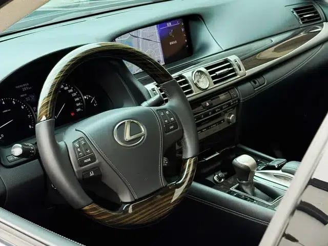Lexus LS 2016 460L Luxury Edition — миниатюра 28