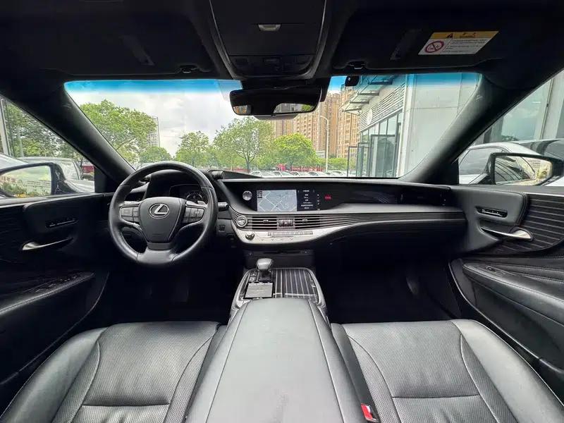 Lexus LS 2018 350 Premium Edition (China VI Emission Standard) — миниатюра 8