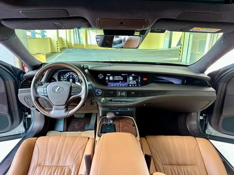 Lexus LS 2018 500h Executive Edition (China VI Emission Standard) — миниатюра 21