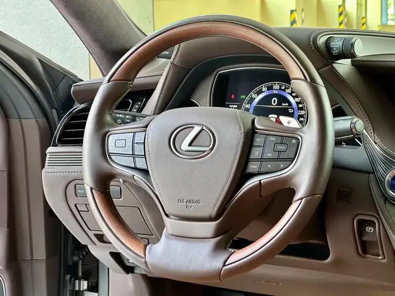 Lexus LS 2018 500h Executive Edition (China VI Emission Standard) — миниатюра 25