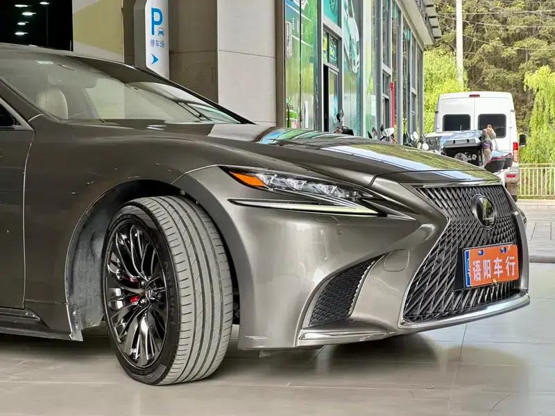 Lexus LS 2018 500h Executive Edition (China VI Emission Standard) — миниатюра 10