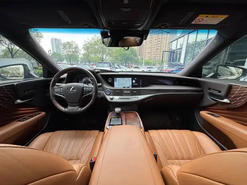 Lexus LS 2020 500h Executive Edition (China VI Emission Standard) — миниатюра 11