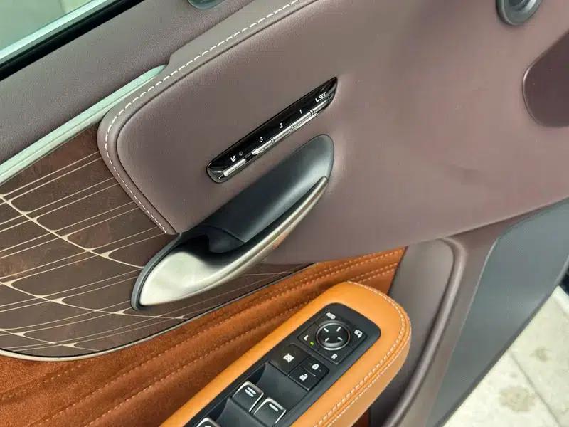 Lexus LS 2020 500h Executive Edition (China VI Emission Standard) — миниатюра 15