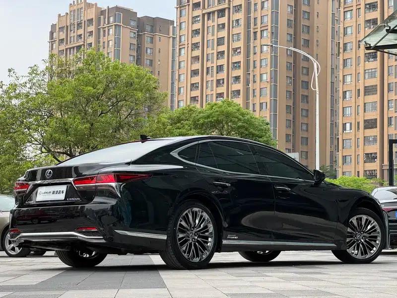 Lexus LS 2020 500h Executive Edition (China VI Emission Standard) — миниатюра 6