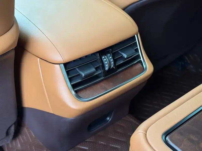 Lexus LS 2020 500h Executive Edition (China VI Emission Standard) — миниатюра 8
