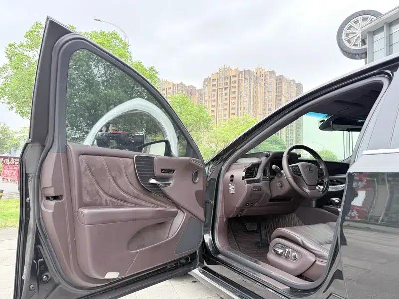 Lexus LS 2020 500h Luxury Edition (China VI Emission Standard) — миниатюра 17