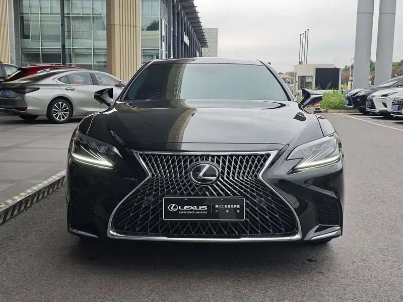 Lexus LS 2018 500h Executive Edition (China V emission standard) — миниатюра 2