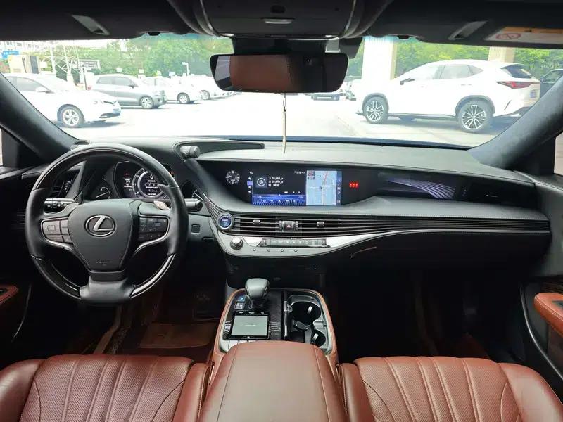 Lexus LS 2018 500h Executive Edition (China V emission standard) — миниатюра 11