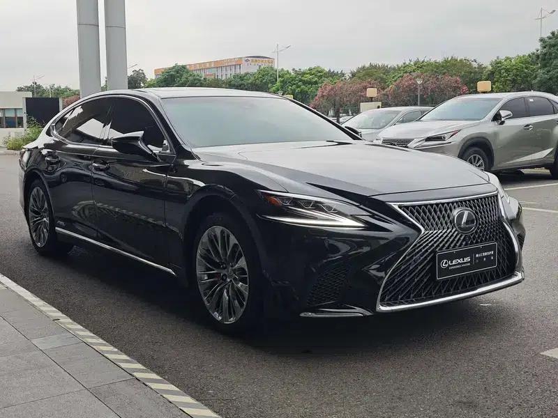 Lexus LS 2018 500h Executive Edition (China V emission standard) — миниатюра 3