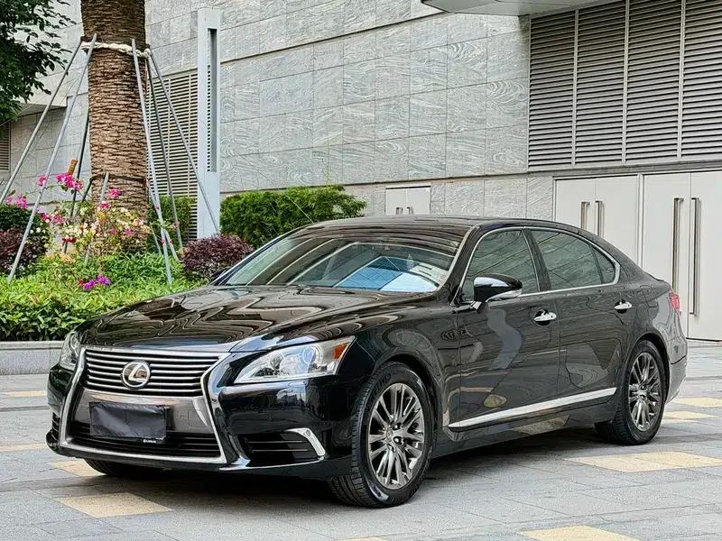 Lexus LS 2013 460L — миниатюра 1