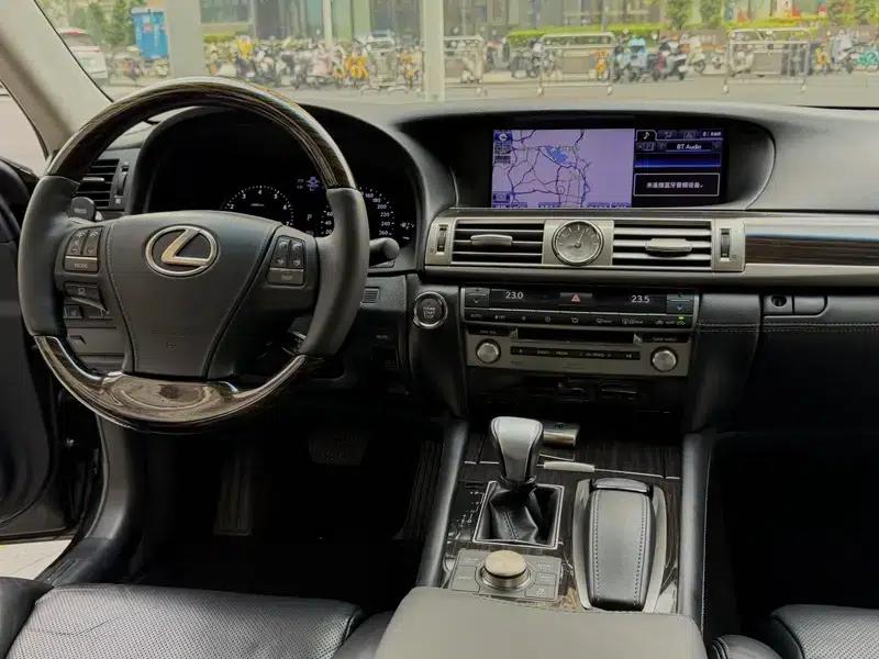 Lexus LS 2013 460L — миниатюра 9