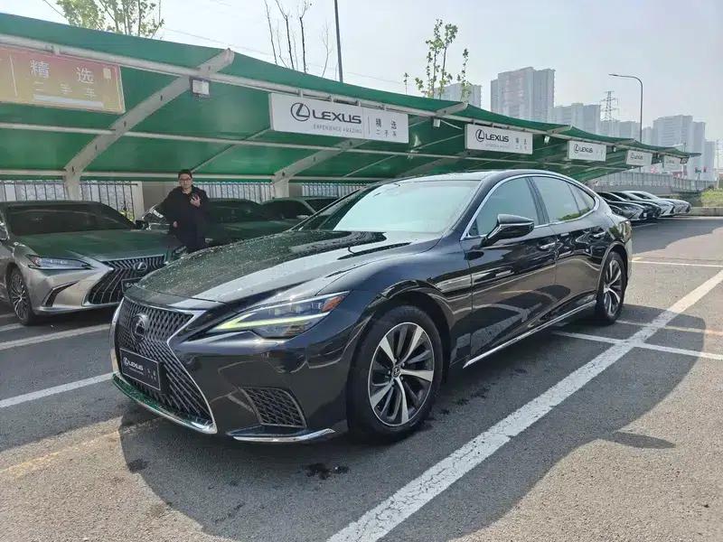 Lexus LS 2020 500h Premium Edition (China VI Emission Standard) — миниатюра 1