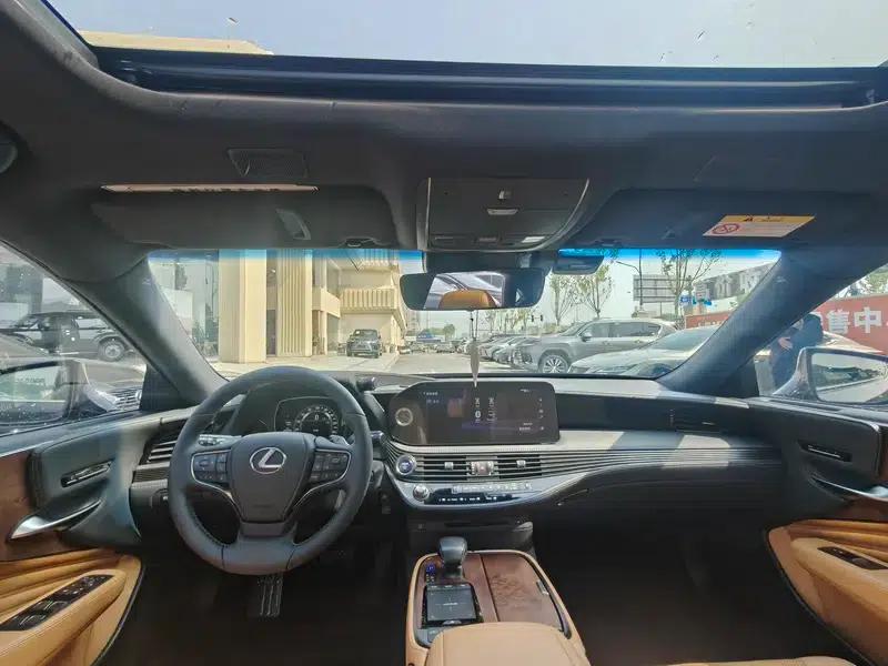 Lexus LS 2020 500h Premium Edition (China VI Emission Standard) — миниатюра 7