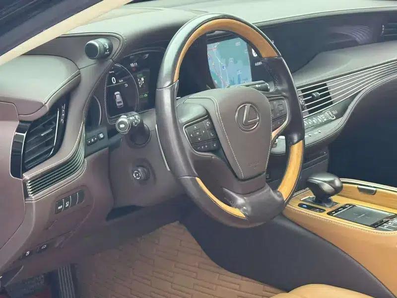Lexus LS 2018 500h Luxury Edition (China V emission standard) — миниатюра 15