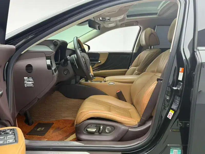 Lexus LS 2018 500h Luxury Edition (China V emission standard) — миниатюра 17