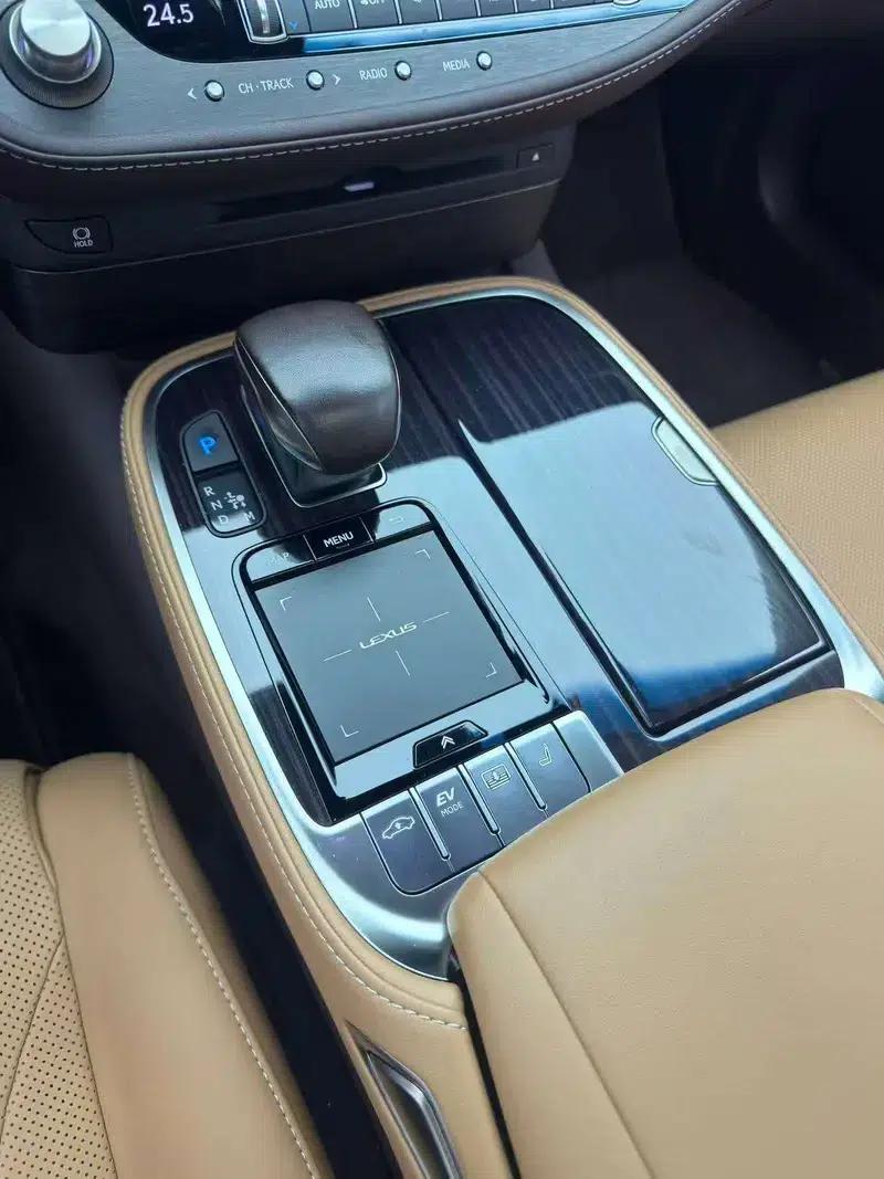 Lexus LS 2020 500h Premium Edition (China V Emission Standard) — миниатюра 13