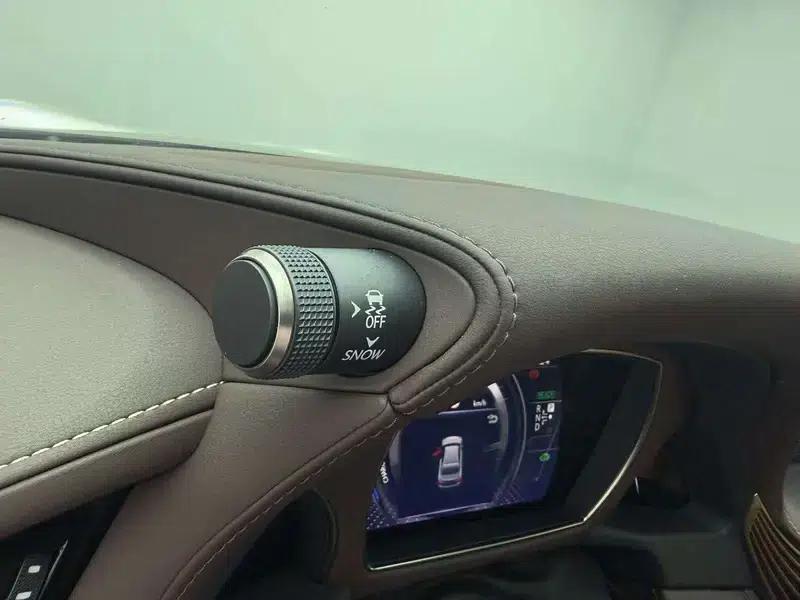 Lexus LS 2020 500h Premium Edition (China V Emission Standard) — миниатюра 14
