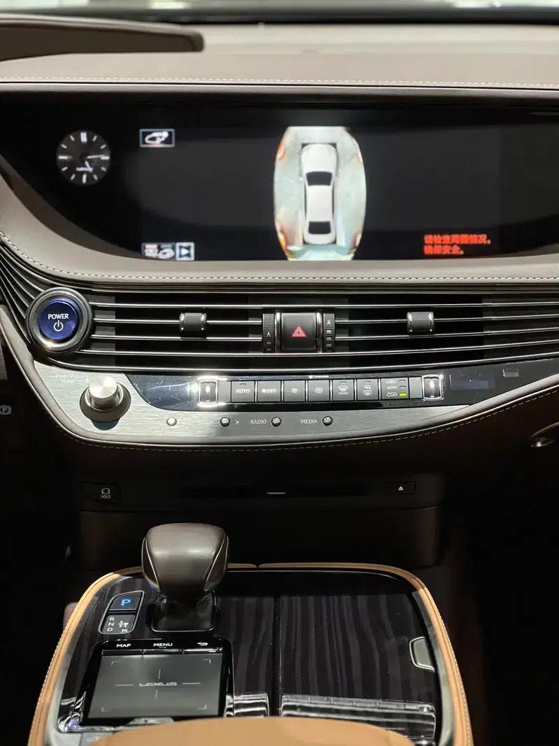 Lexus LS 2018 500h Premium Edition (China V Emission Standard) — миниатюра 11