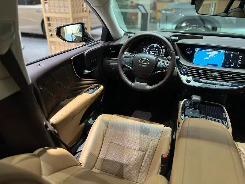 Lexus LS 2018 500h Premium Edition (China V Emission Standard) — миниатюра 16