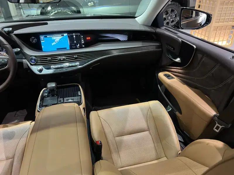 Lexus LS 2018 500h Premium Edition (China V Emission Standard) — миниатюра 19
