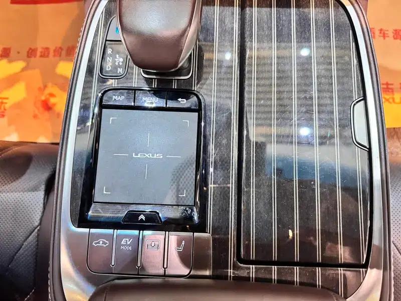 Lexus LS 2020 500h Luxury Edition (China VI Emission Standard) — миниатюра 10