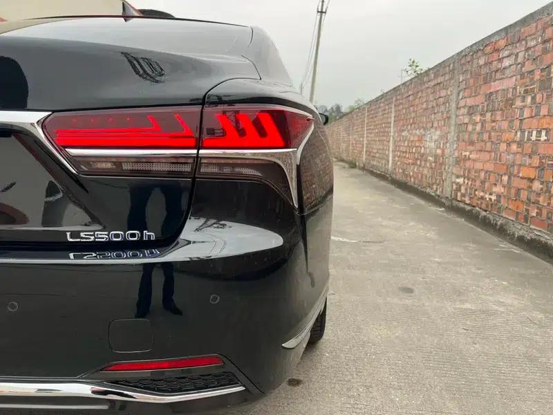 Lexus LS 2018 500h Executive Edition (China VI Emission Standard) — миниатюра 22