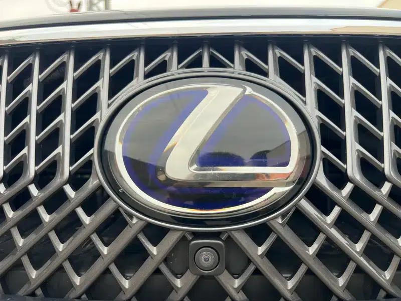 Lexus LS 2018 500h Executive Edition (China VI Emission Standard) — миниатюра 26
