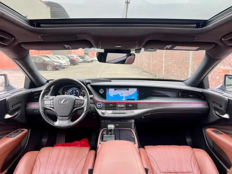 Lexus LS 2018 500h Executive Edition (China VI Emission Standard) — миниатюра 31