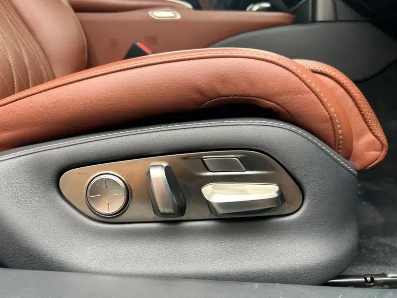 Lexus LS 2018 500h Executive Edition (China VI Emission Standard) — миниатюра 42